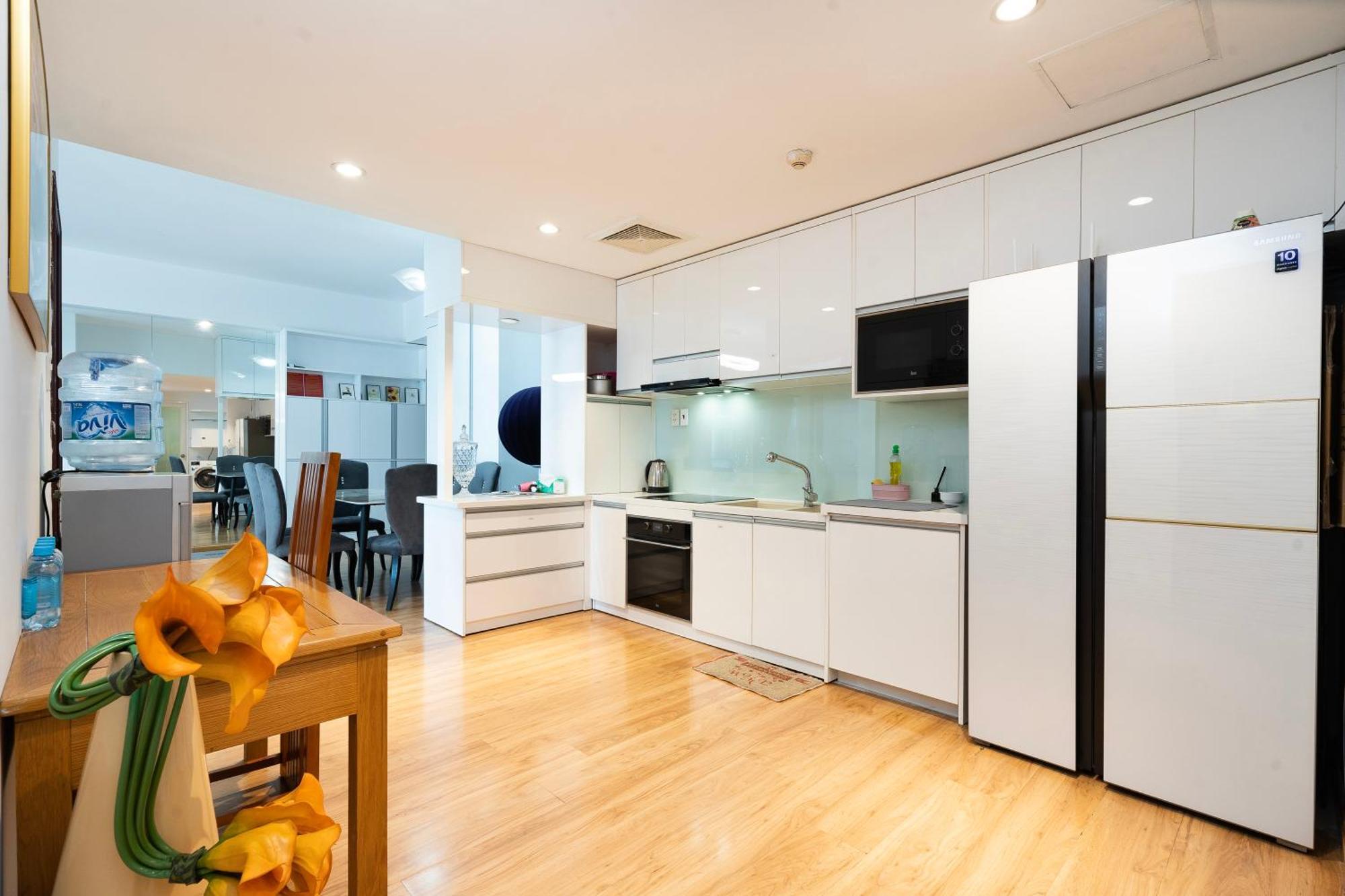 Justay Sailing Tower Hotel 5*